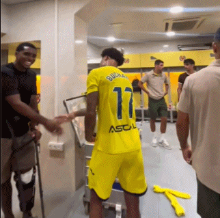 出任右前卫 出任右前卫